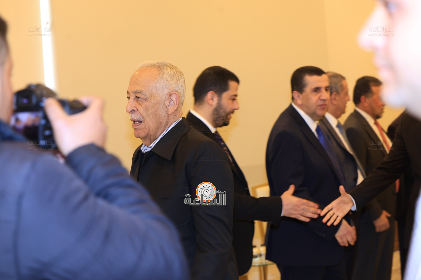 Madar Al-Saa Images 0.41379532608698544