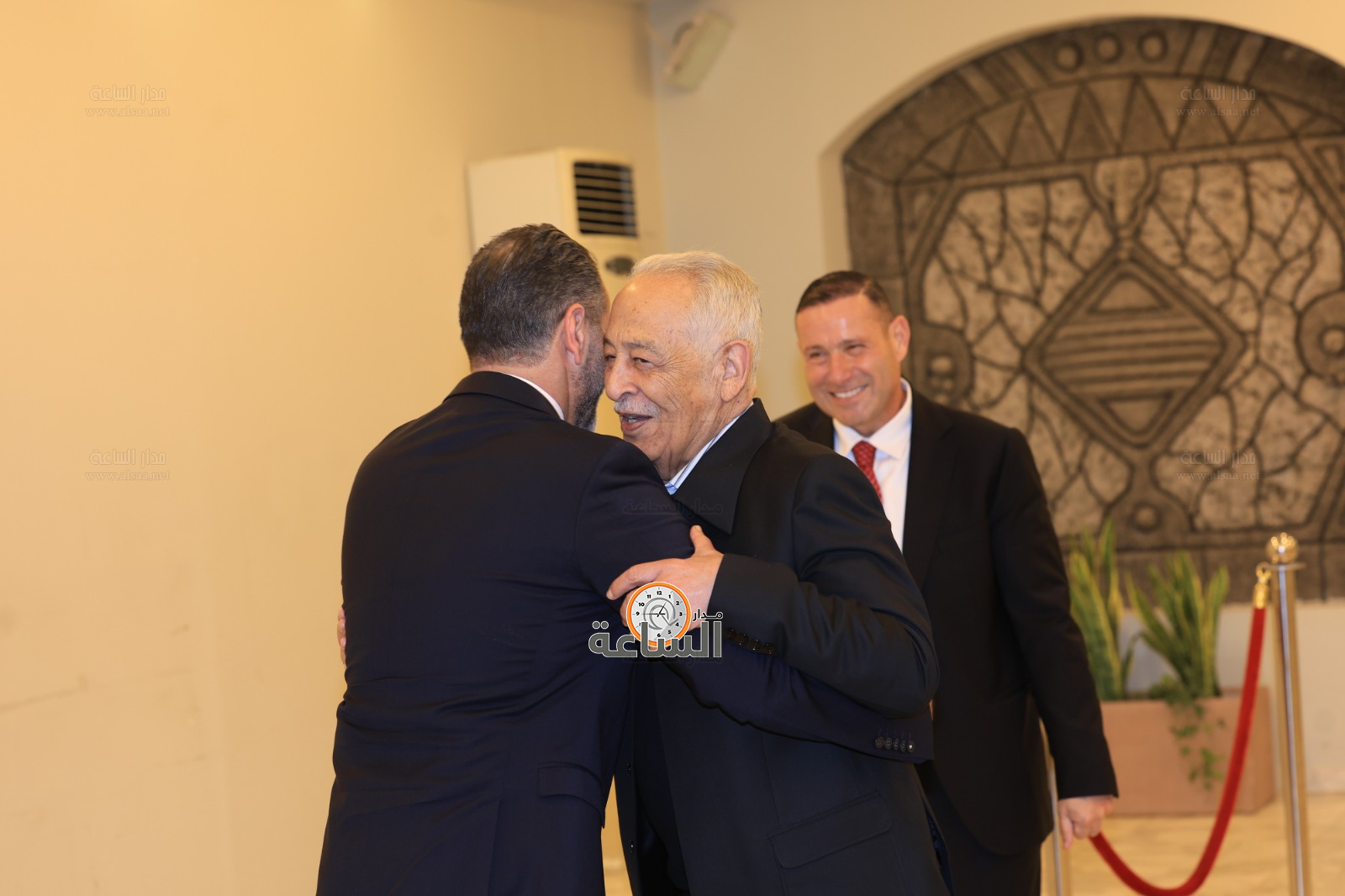 Madar Al-Saa Images 0.43826683155456014