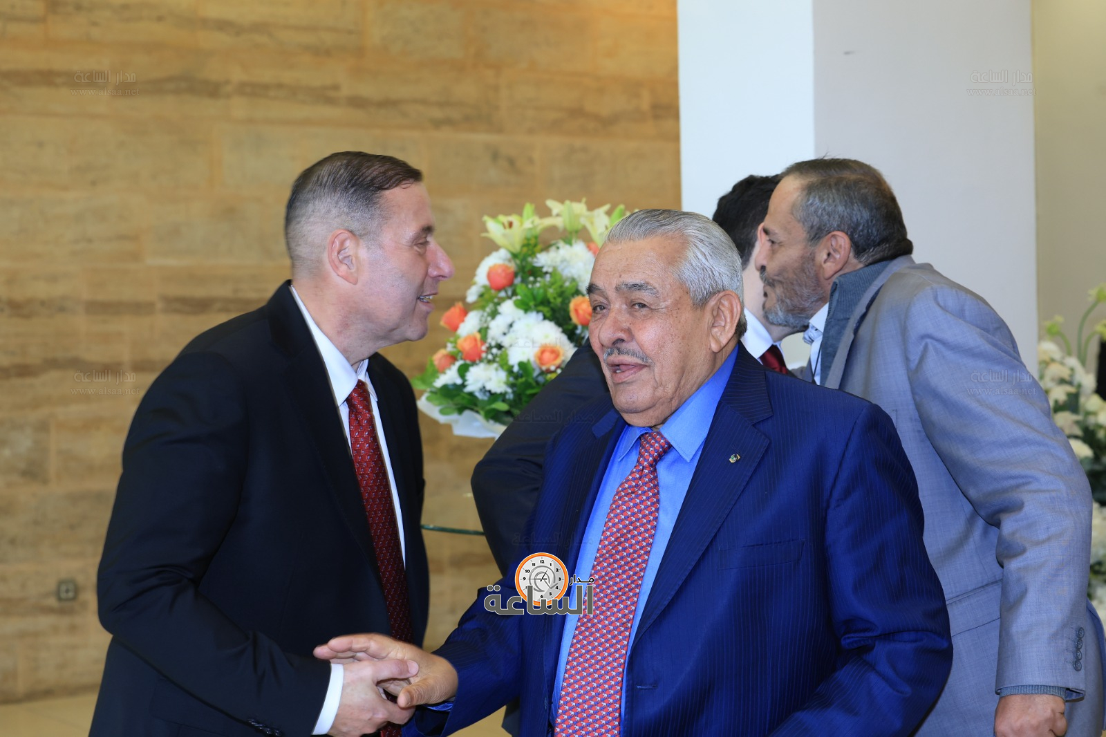 Madar Al-Saa Images 0.43862246264151394