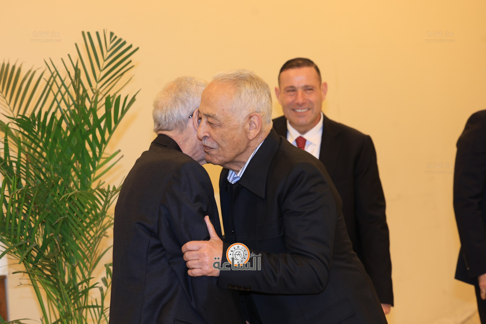 Madar Al-Saa Images 0.0020223073296100624