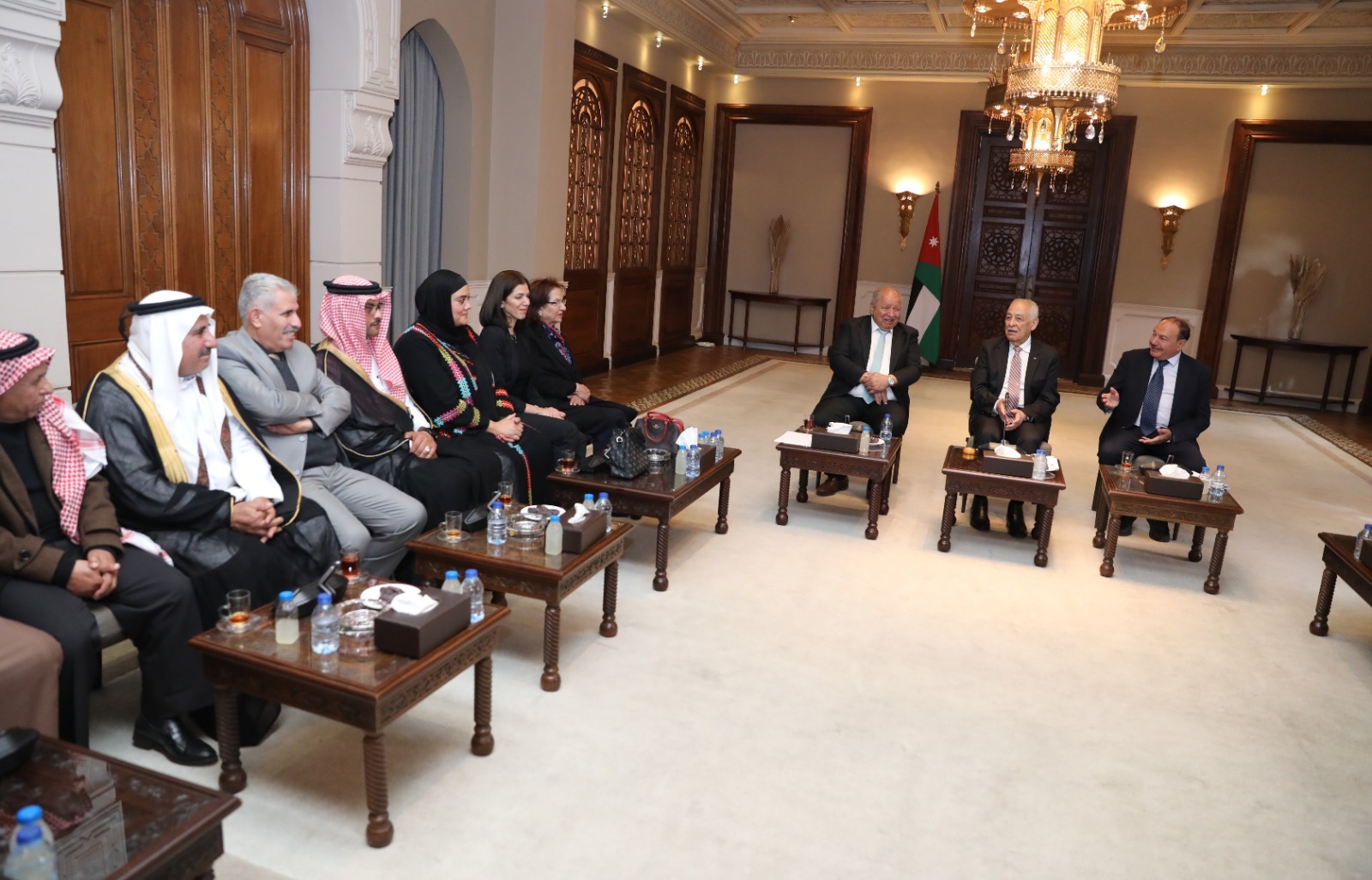 Madar Al-Saa Images 0.42403573294551655