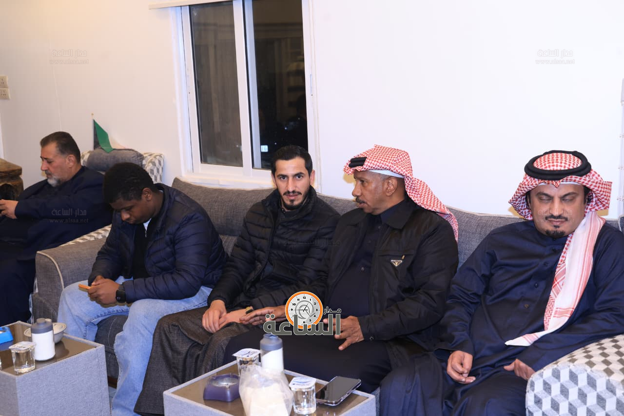 Madar Al-Saa Images 0.9904174292983516