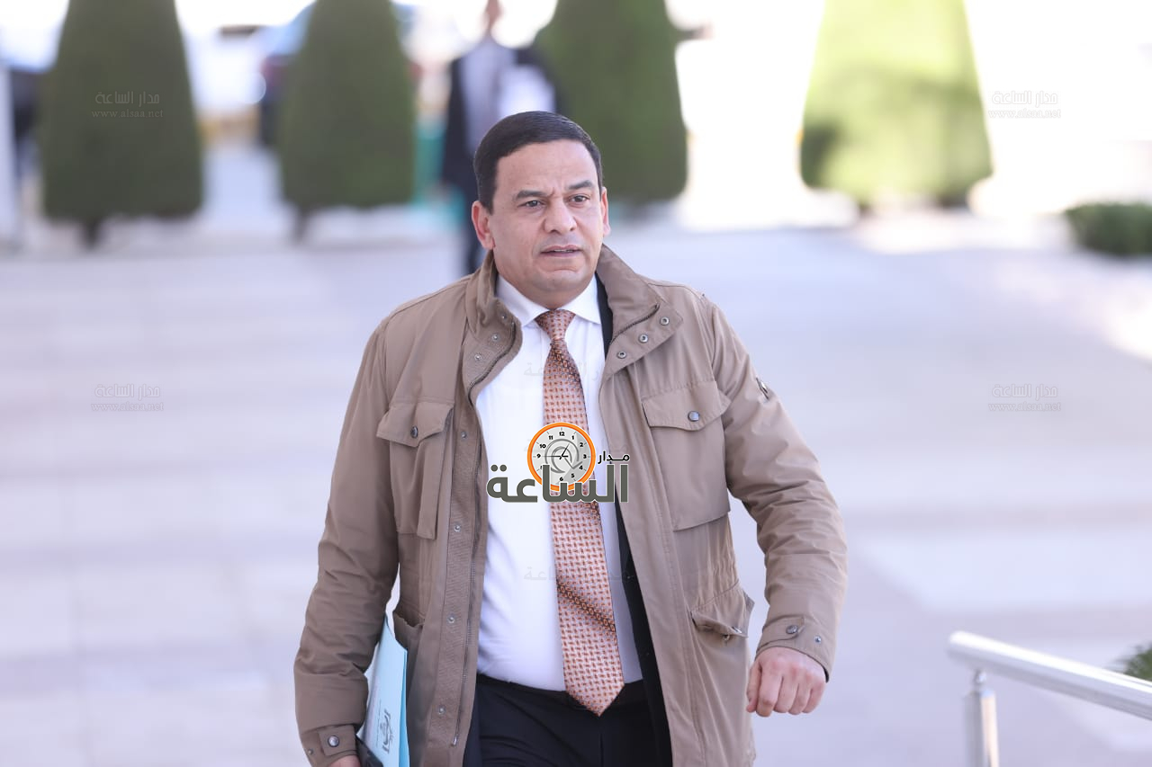 Madar Al-Saa Images 0.544737277635319