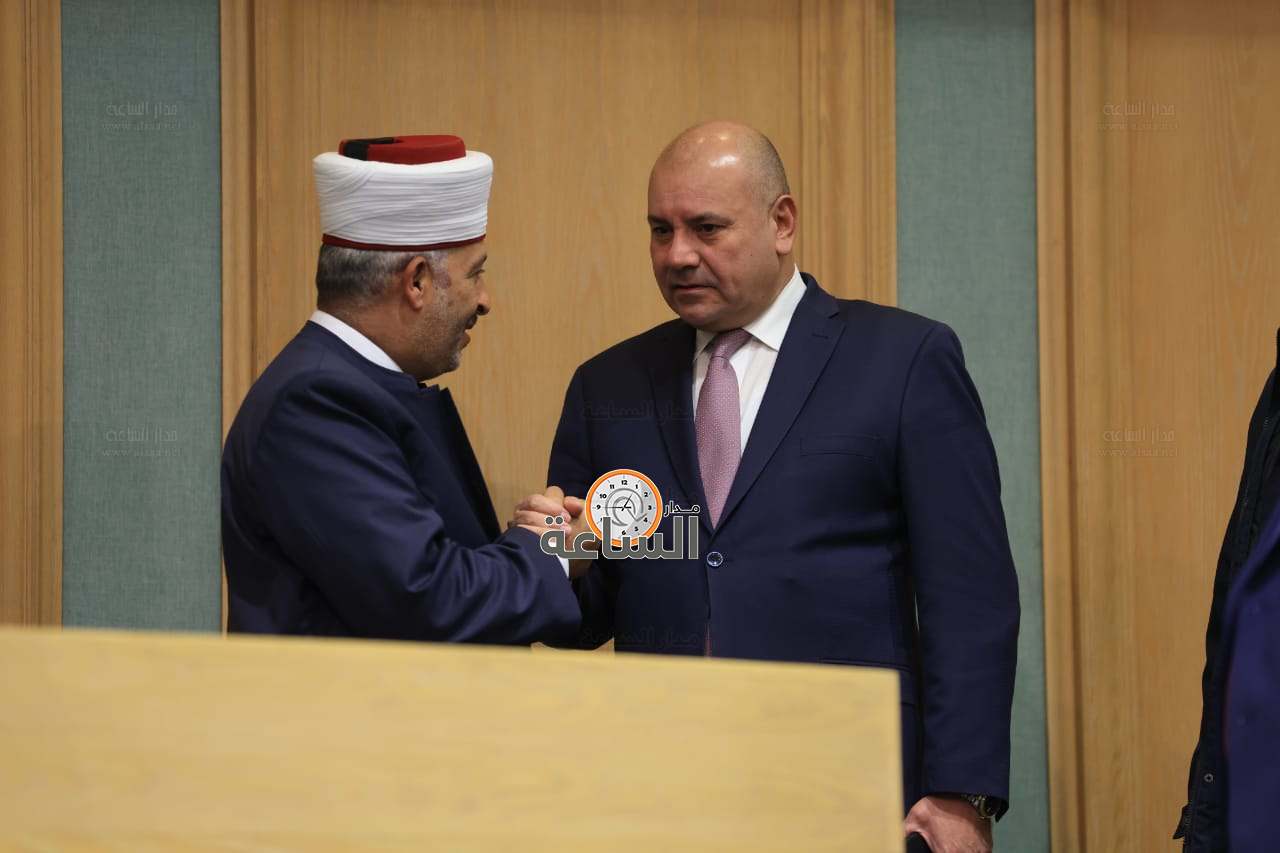 Madar Al-Saa Images 0.1522428796602917