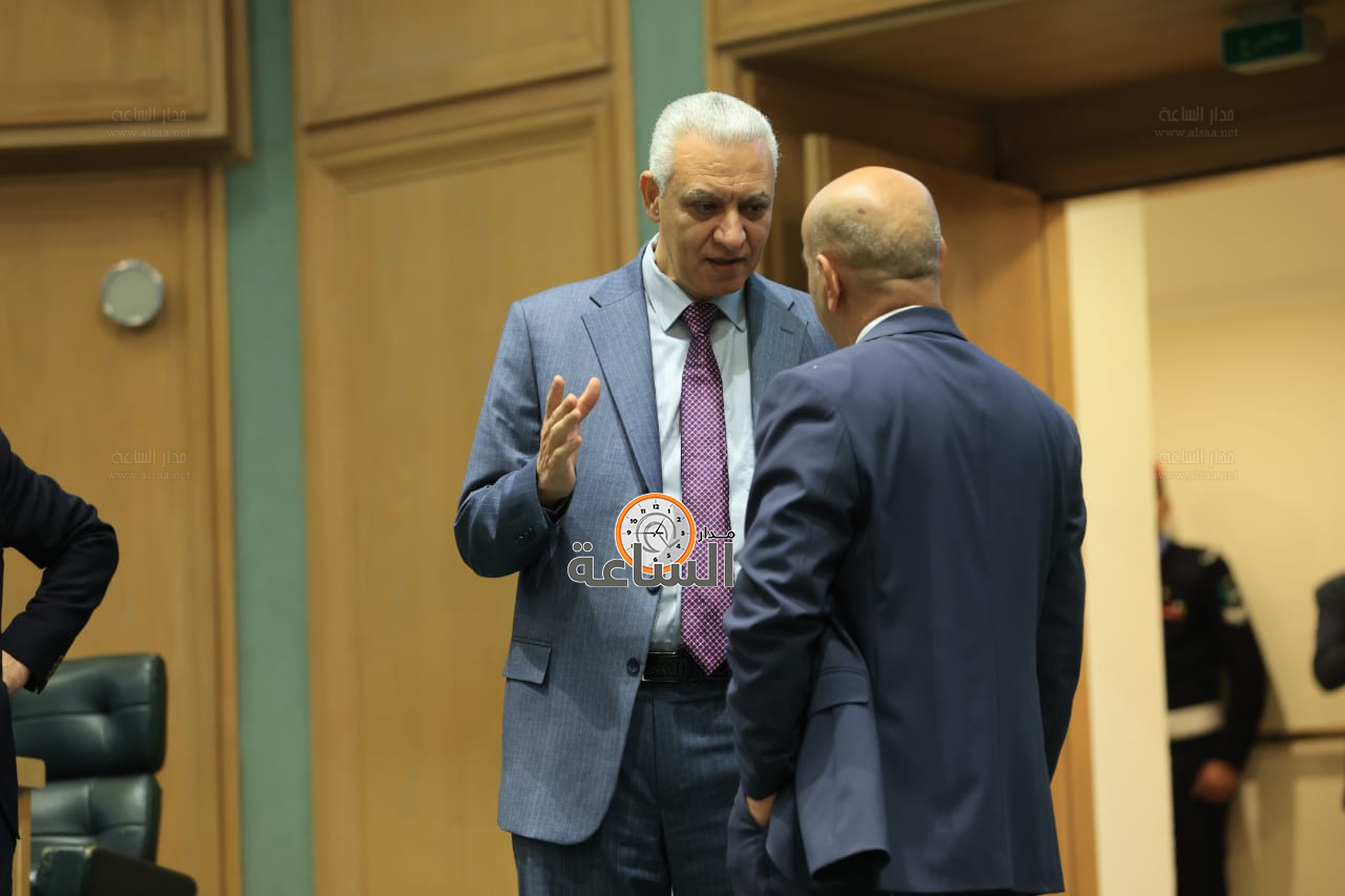 Madar Al-Saa Images 0.05008826625626439