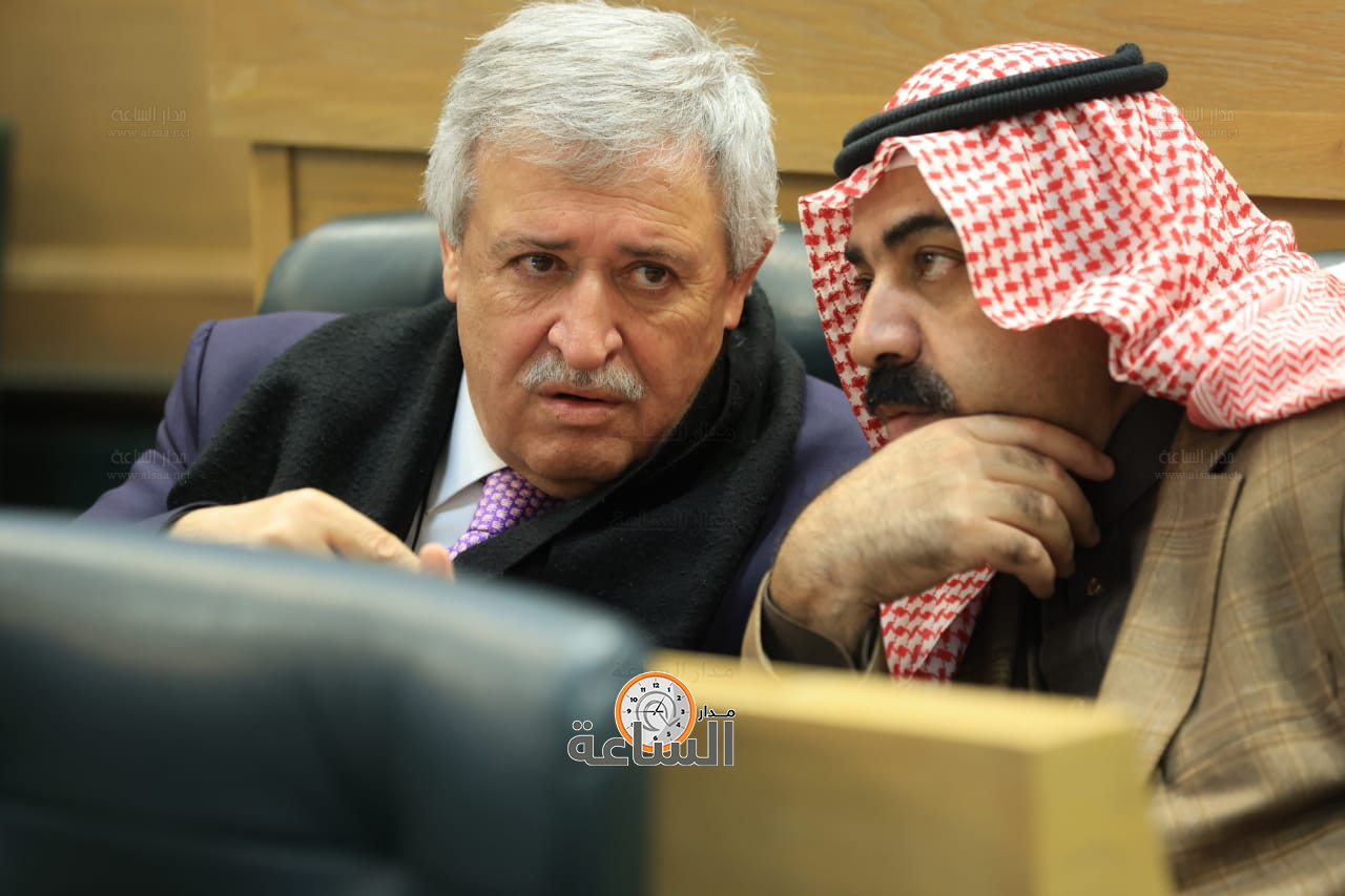 Madar Al-Saa Images 0.08899372849841425