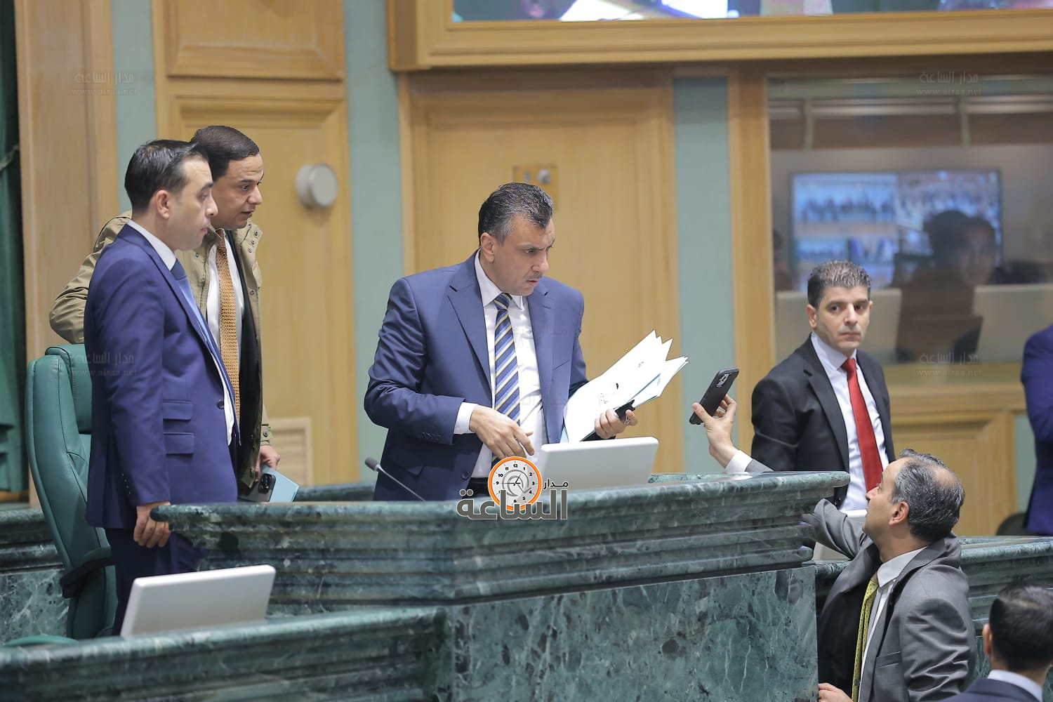 Madar Al-Saa Images 0.2787506354577366