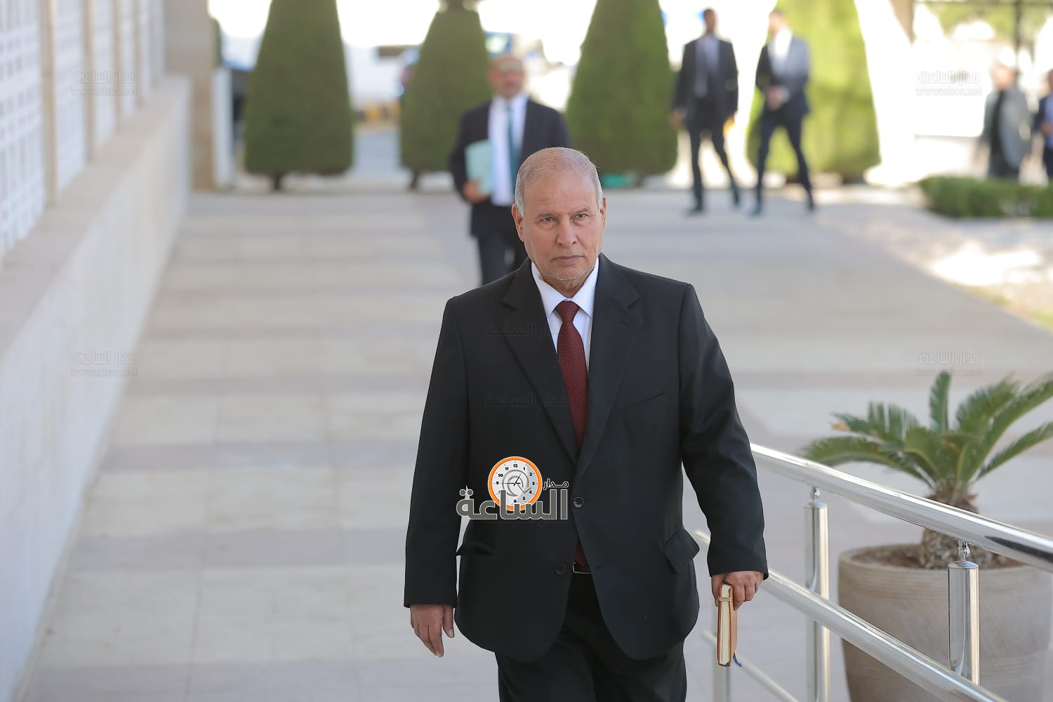 Madar Al-Saa Images 0.409898197858624