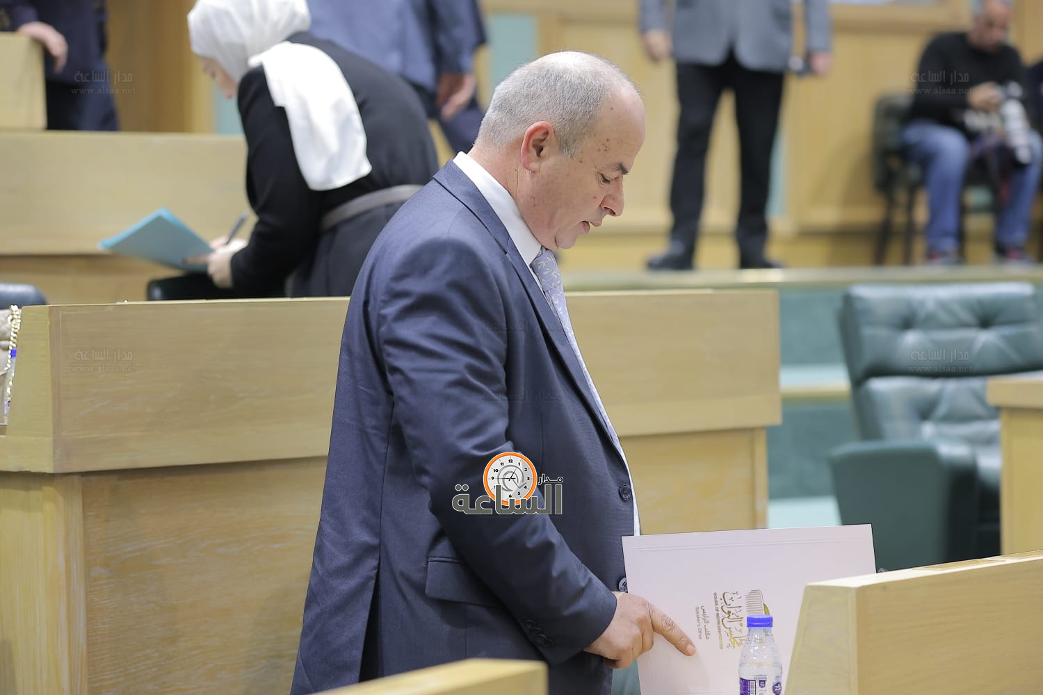 Madar Al-Saa Images 0.24178272911303977