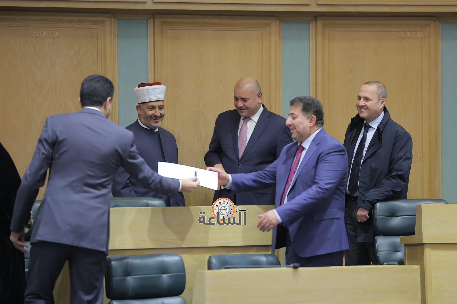 Madar Al-Saa Images 0.9871160975071974