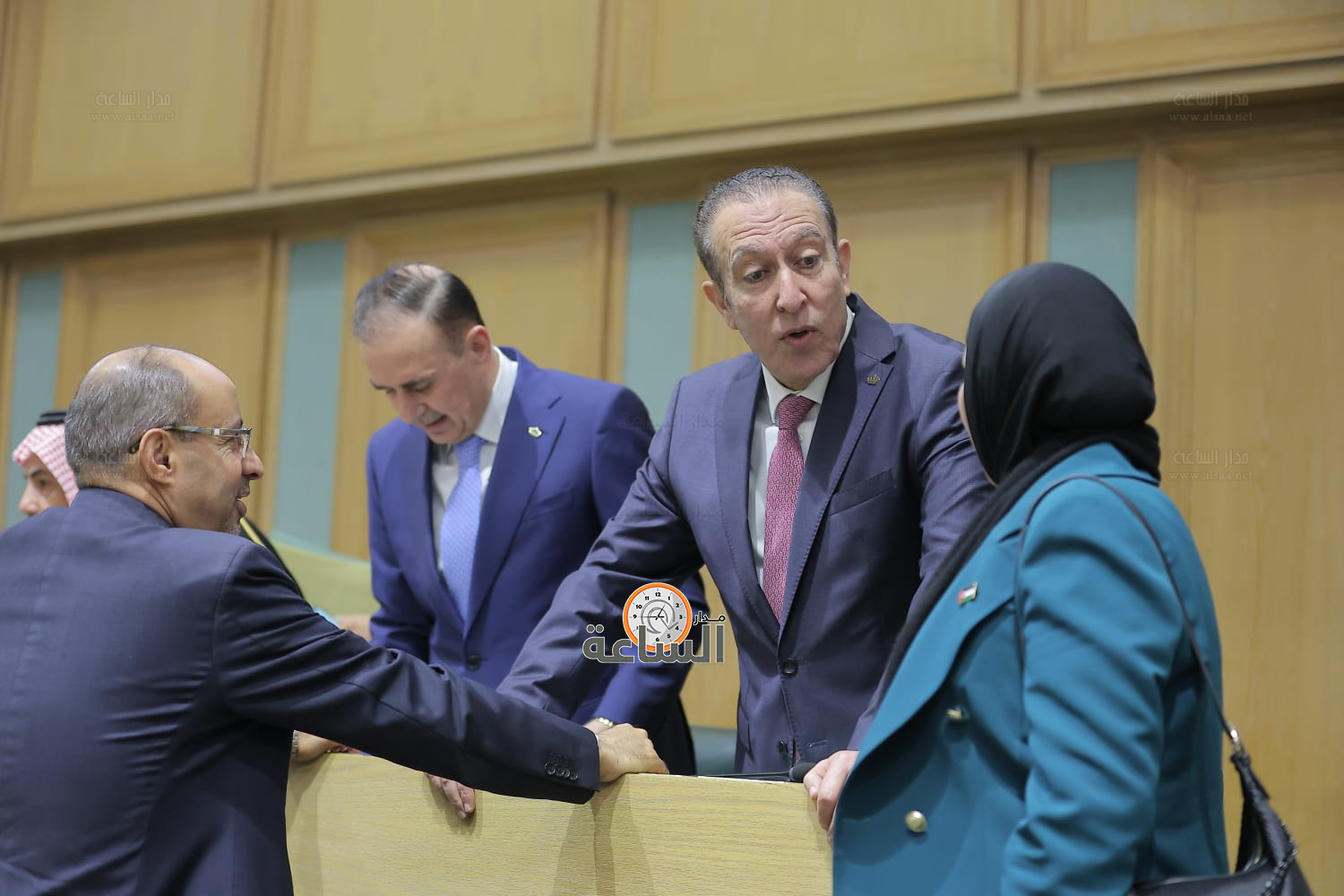 Madar Al-Saa Images 0.4928698175477729