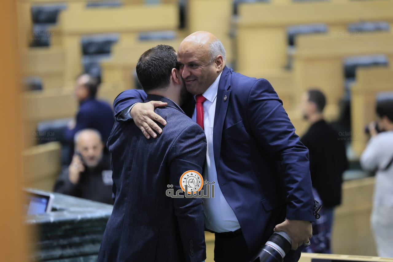 Madar Al-Saa Images 0.10434002122309116