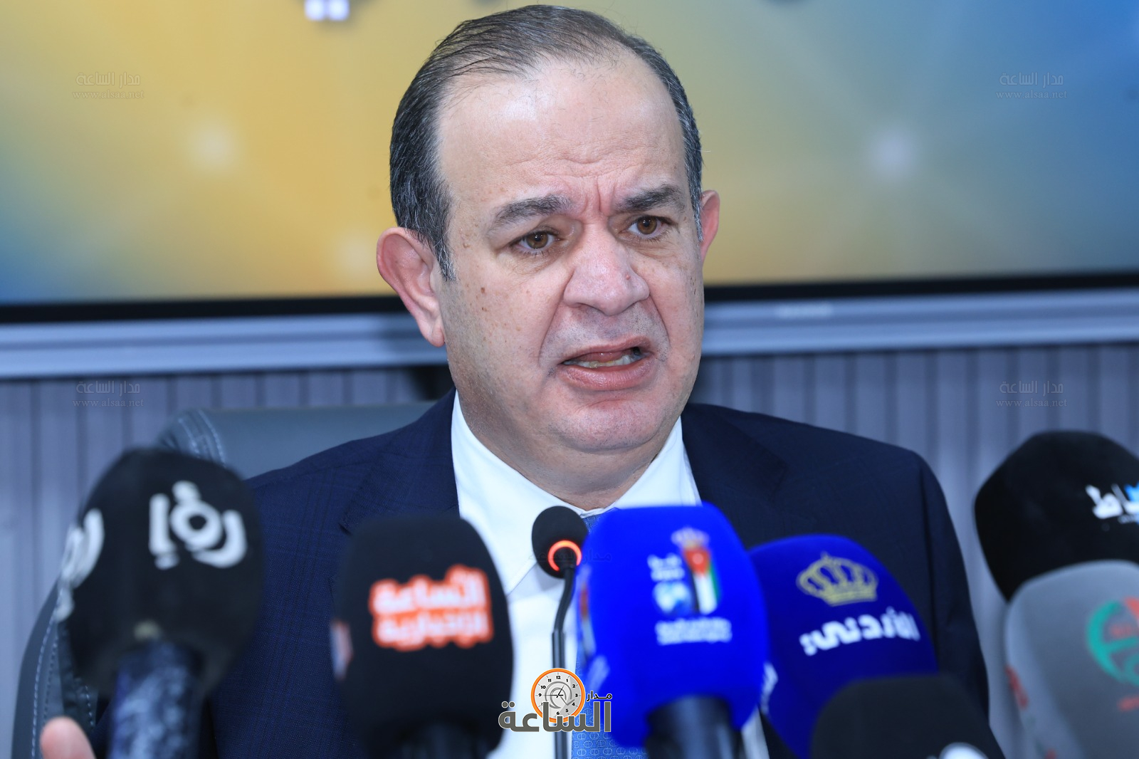 Madar Al-Saa Images 0.4785060329674421