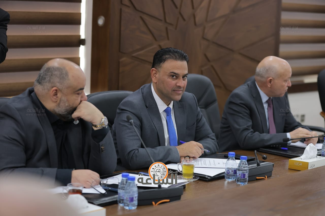 Madar Al-Saa Images 0.731953677368623