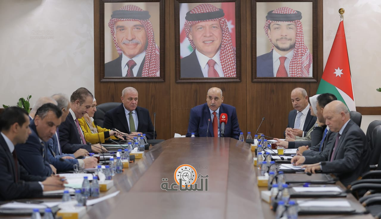 Madar Al-Saa Images 0.4815765584195101