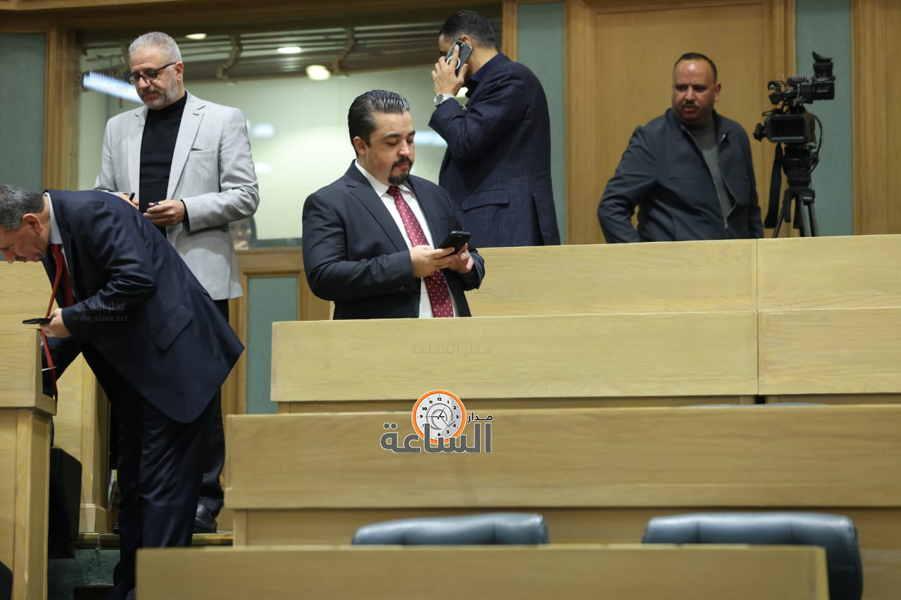 Madar Al-Saa Images 0.7967219316757885