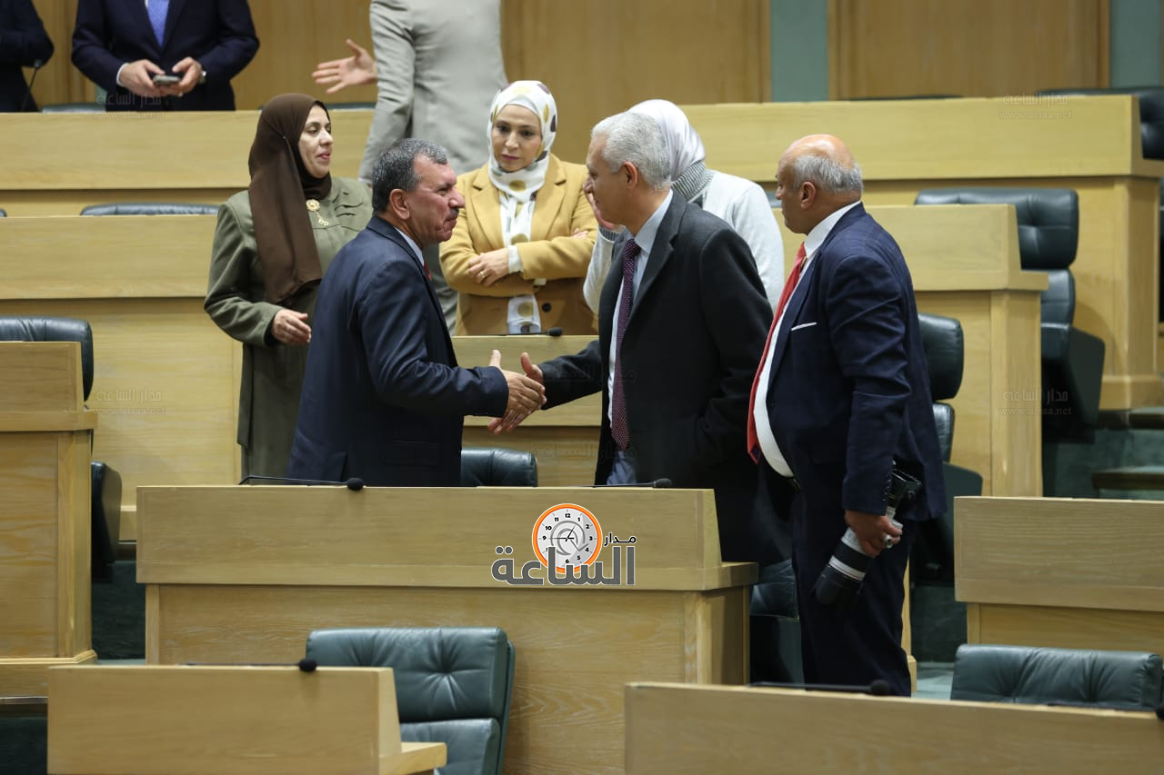 Madar Al-Saa Images 0.7751616900858513