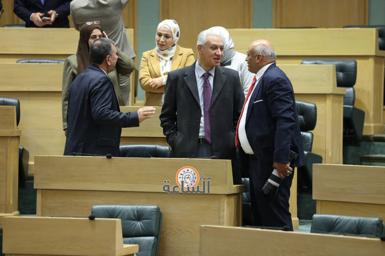 Madar Al-Saa Images 0.49095176793410134