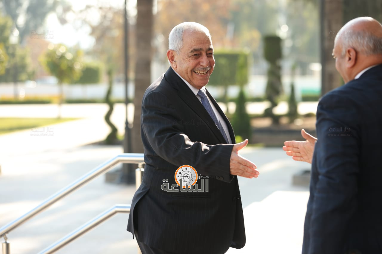 Madar Al-Saa Images 0.8031219119843696