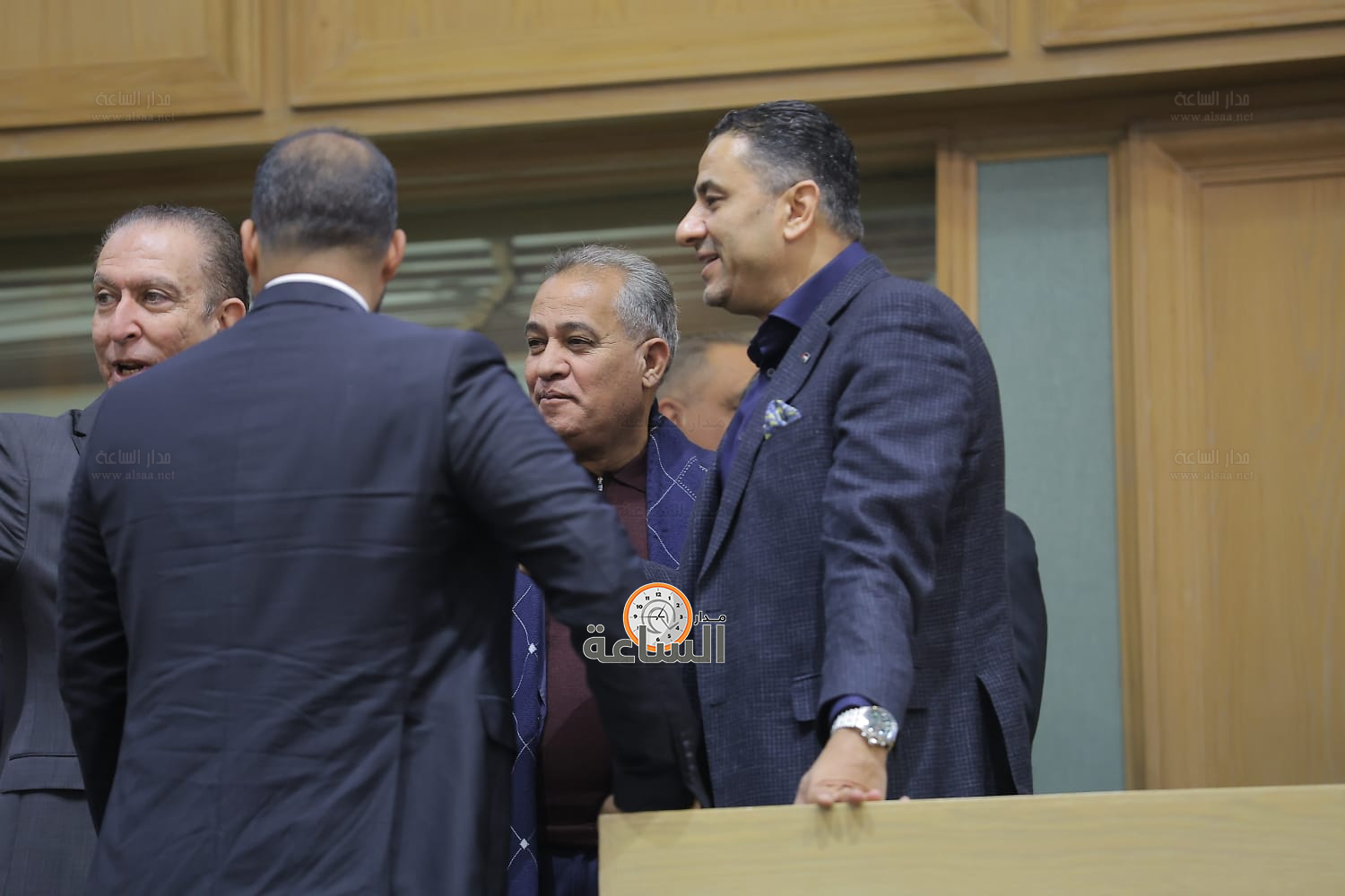 Madar Al-Saa Images 0.4582684990338113