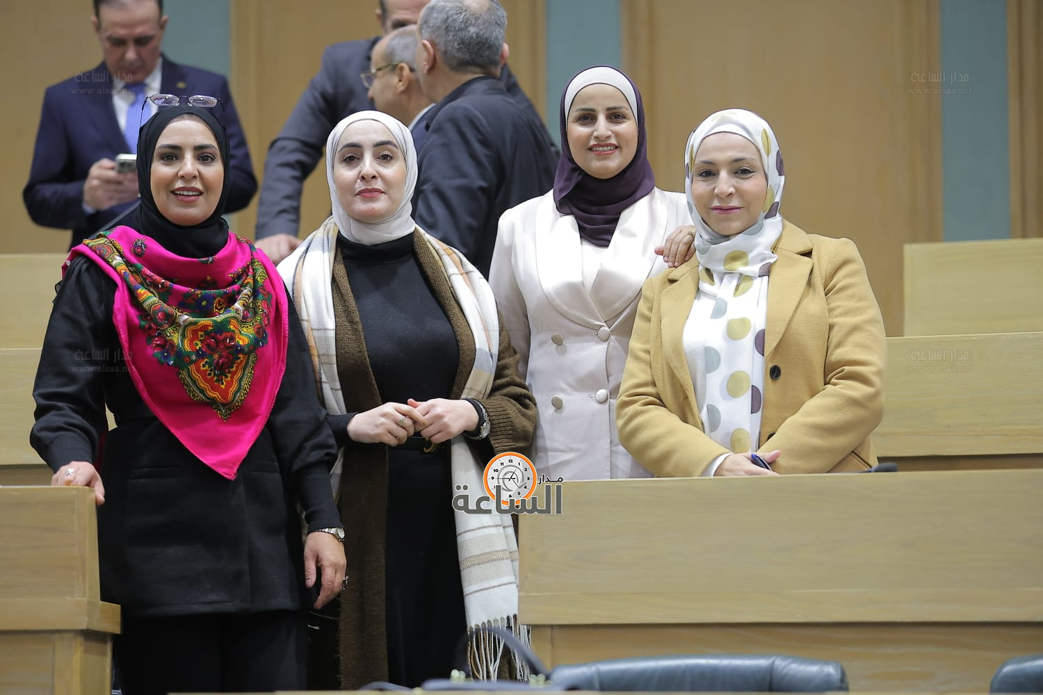 Madar Al-Saa Images 0.8044954341646304