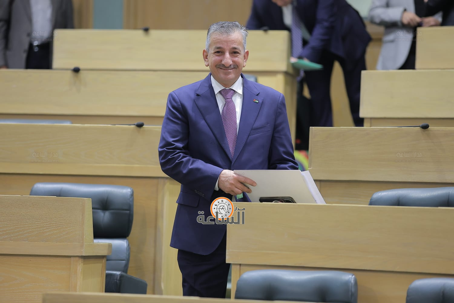 Madar Al-Saa Images 0.8297547192488258