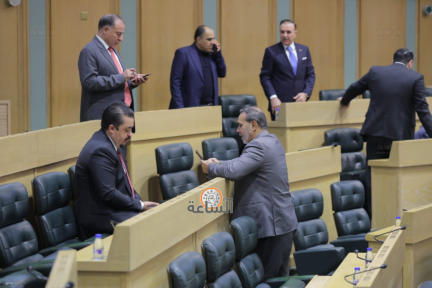 Madar Al-Saa Images 0.8901491726196896