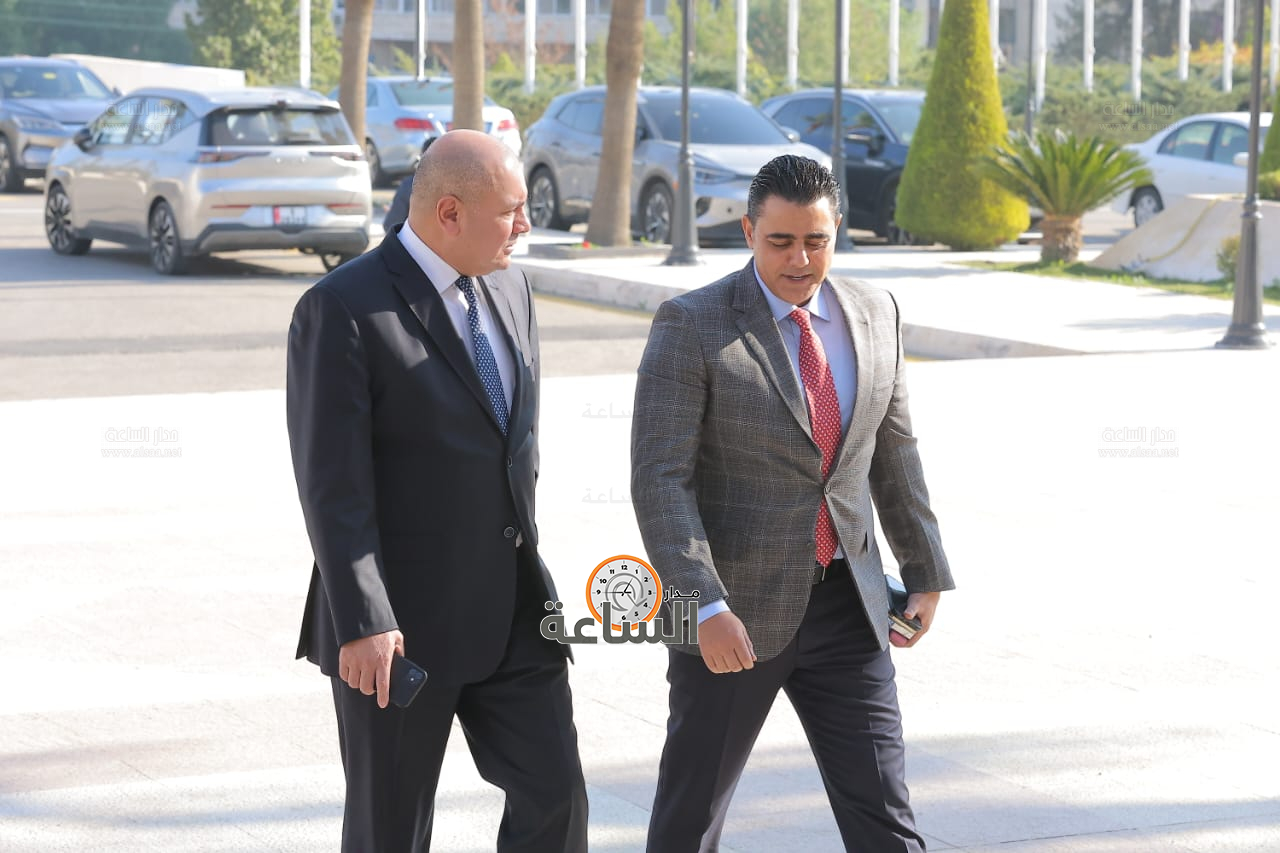 Madar Al-Saa Images 0.7801913318641287