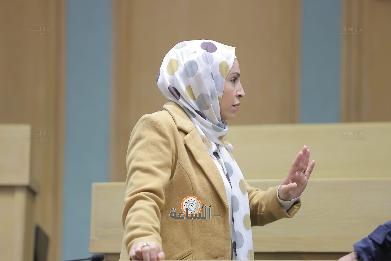 Madar Al-Saa Images 0.4433286727702369