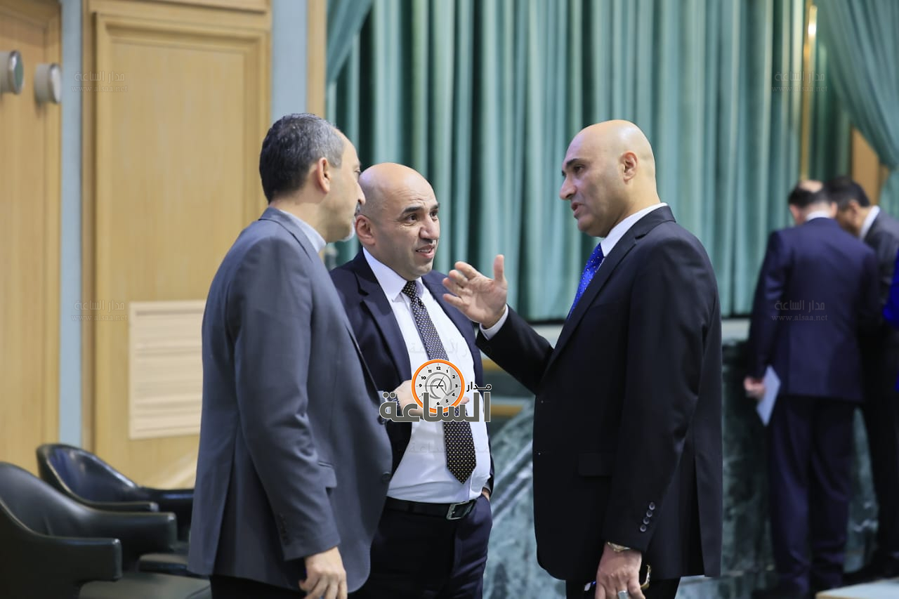 Madar Al-Saa Images 0.47802353174243595