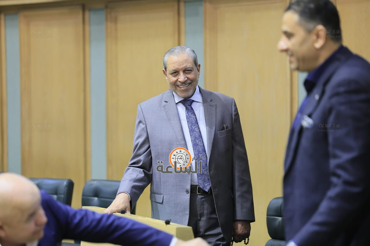 Madar Al-Saa Images 0.9119630847681033