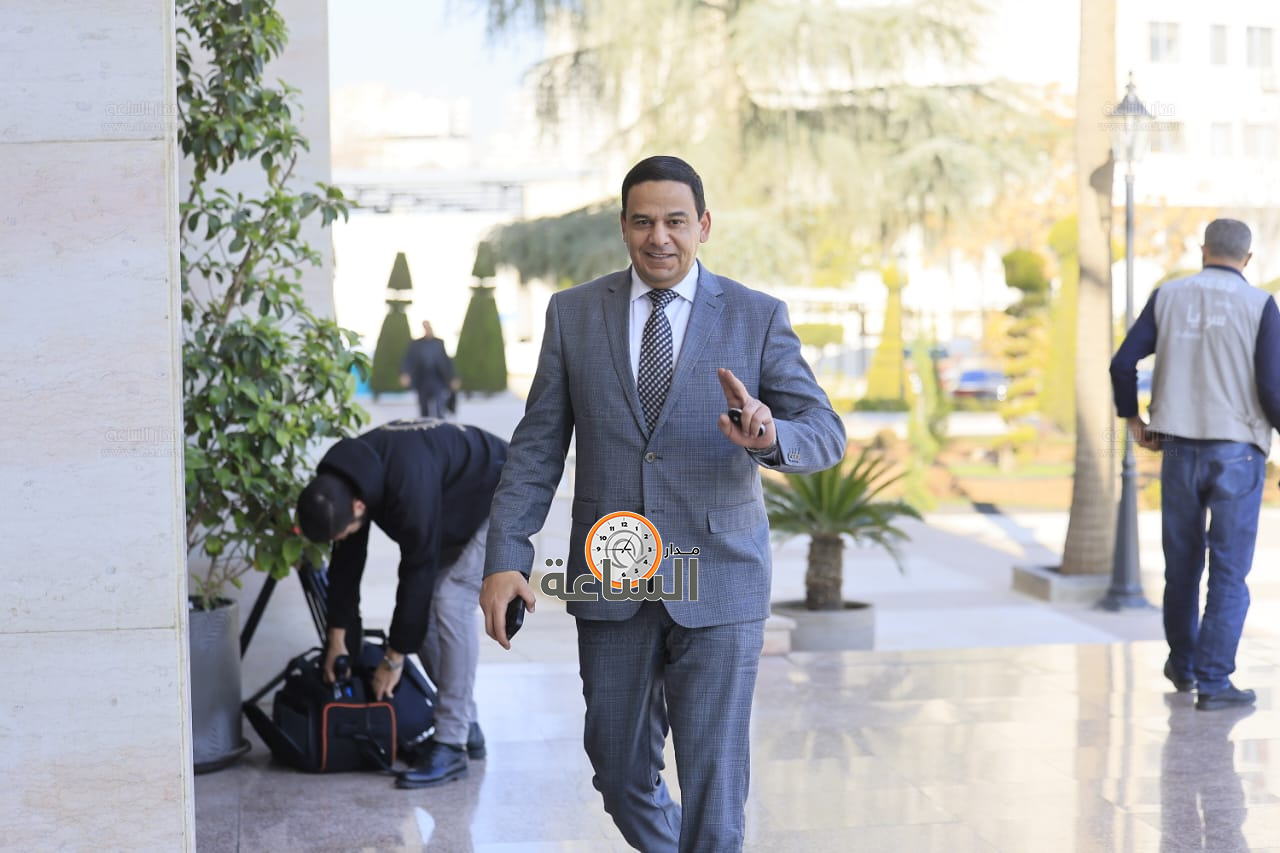 Madar Al-Saa Images 0.9053811778337783