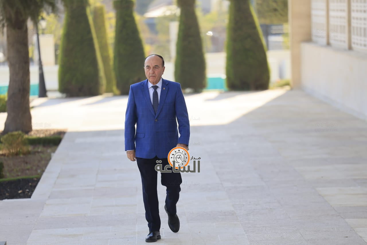 Madar Al-Saa Images 0.585567530382915