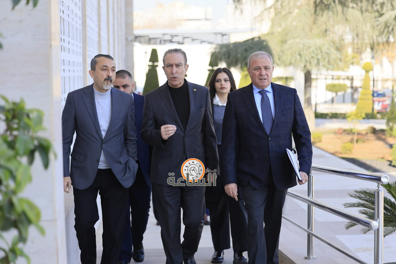 Madar Al-Saa Images 0.7009526432226237