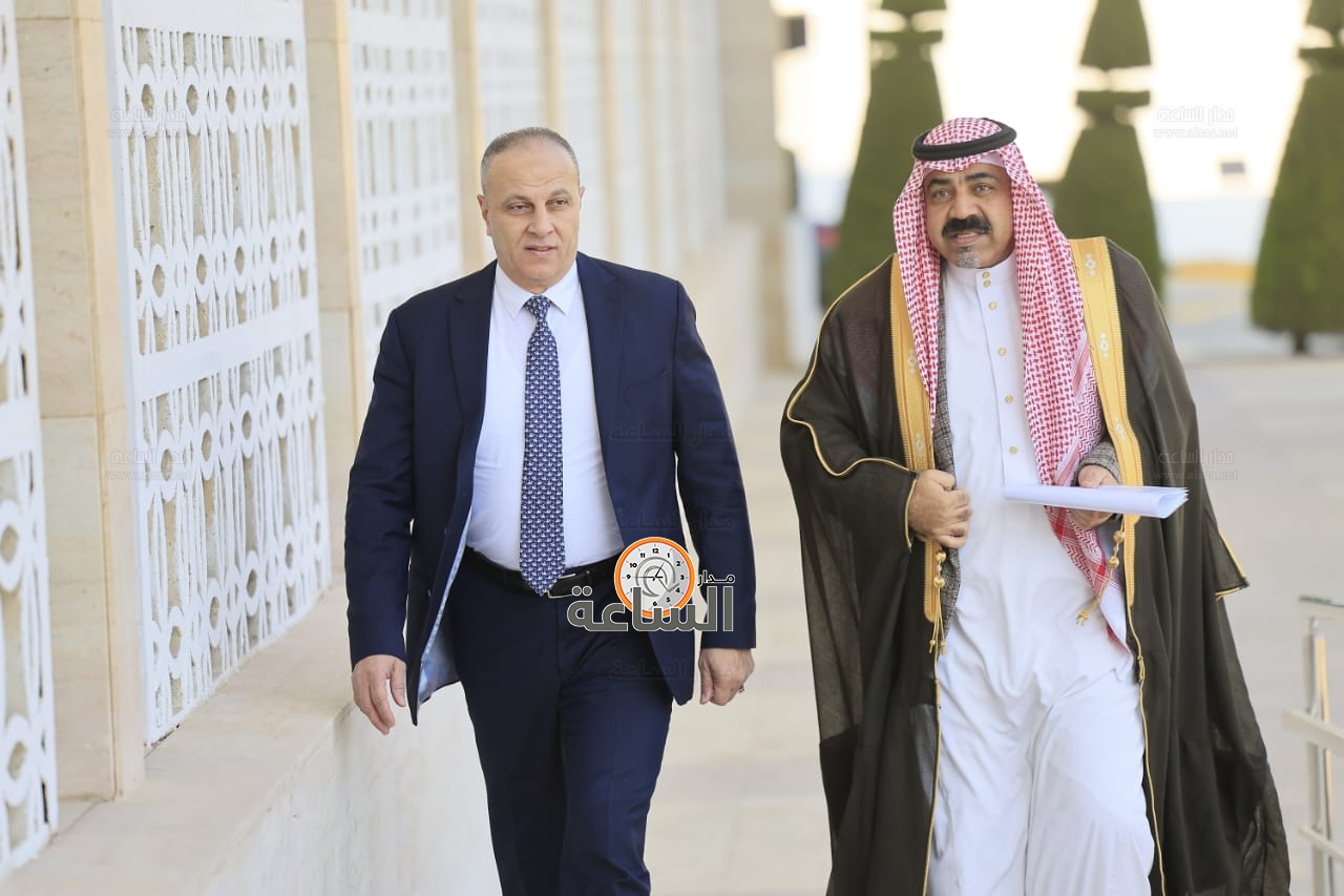 Madar Al-Saa Images 0.9360654761270325