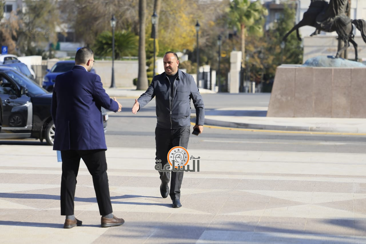 Madar Al-Saa Images 0.5137029630783421