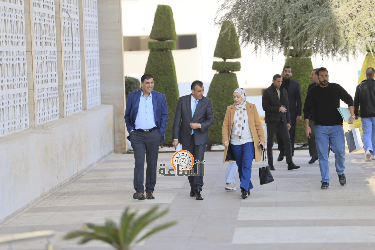 Madar Al-Saa Images 0.30524686130583045