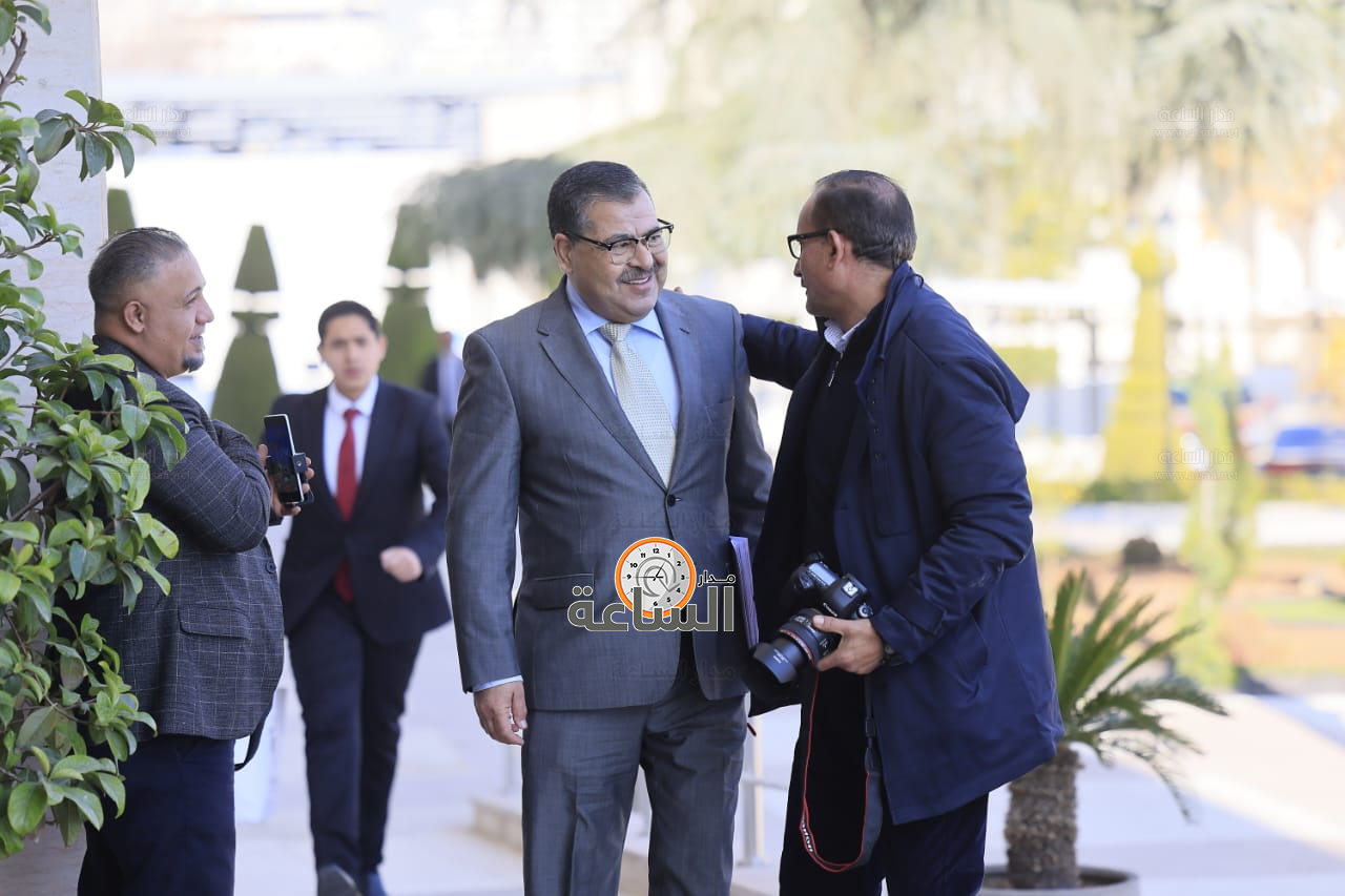 Madar Al-Saa Images 0.10640284466169103