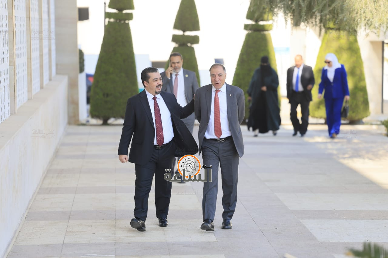 Madar Al-Saa Images 0.10975327684049041