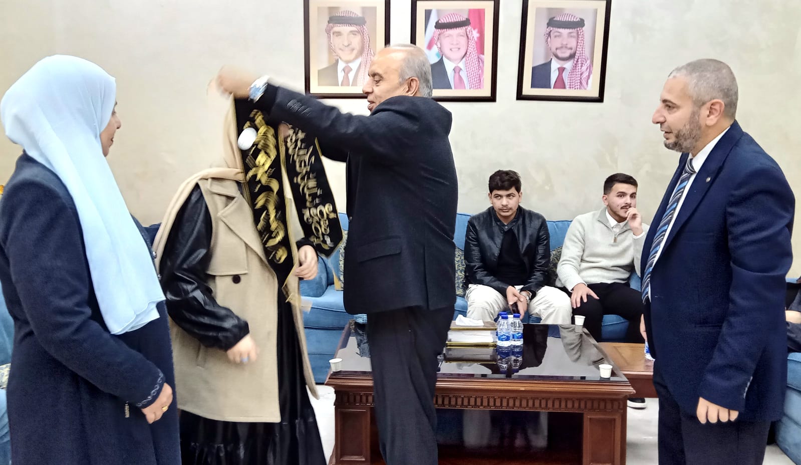 Madar Al-Saa Images 0.045975081573708776