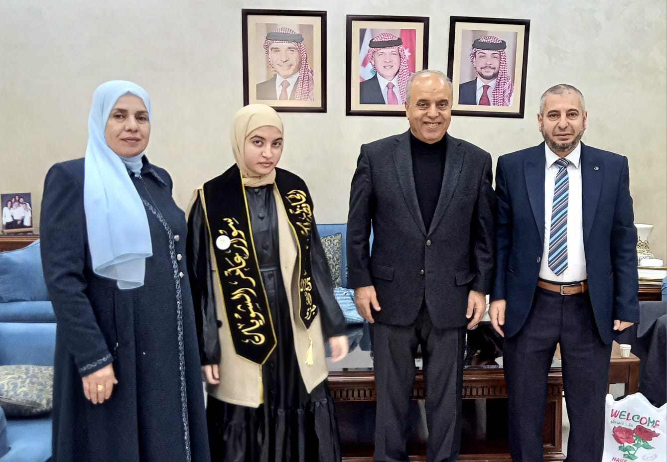 Madar Al-Saa Images 0.7022038190027746