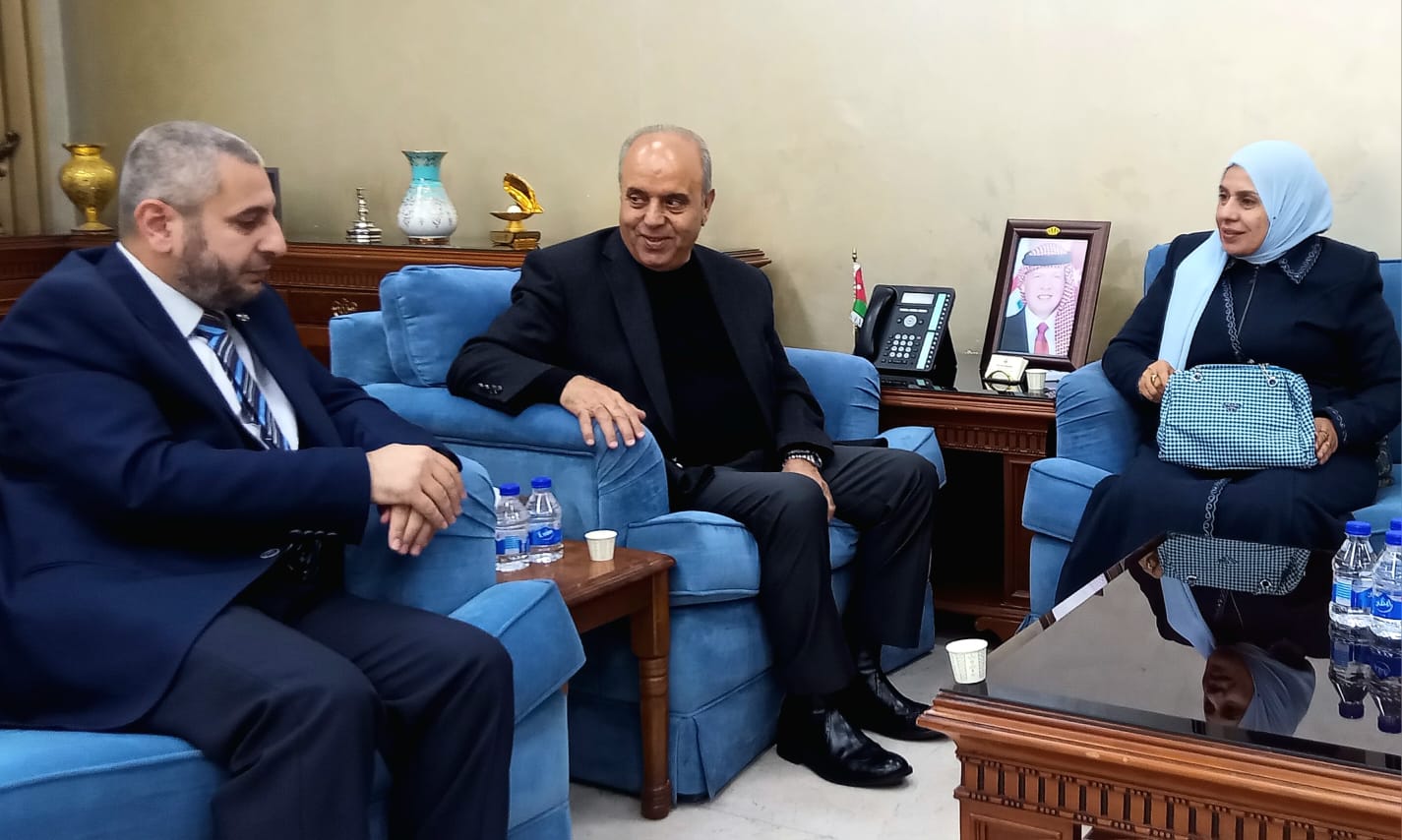 Madar Al-Saa Images 0.03639712429244657