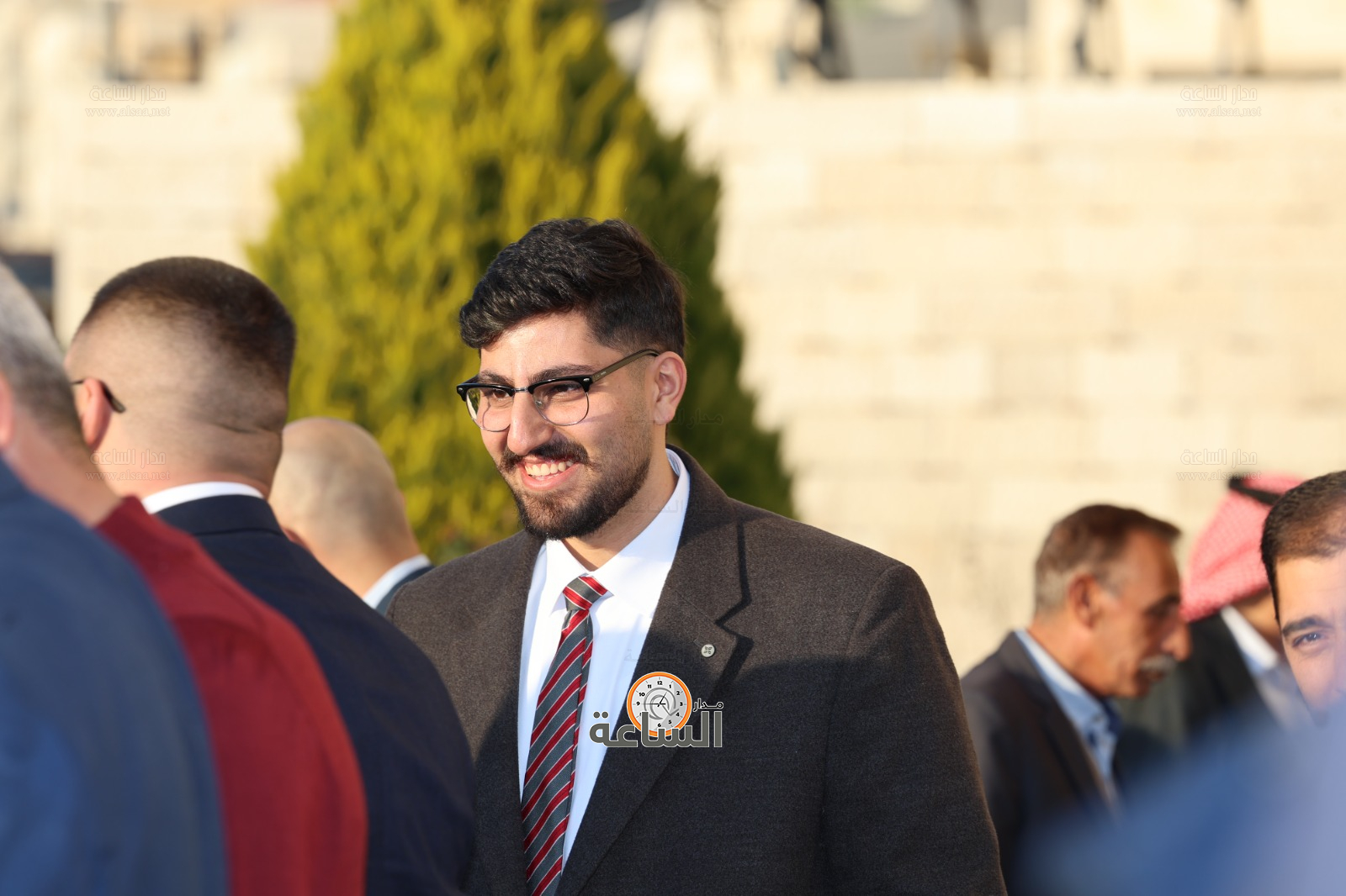 Madar Al-Saa Images 0.7468976471155117