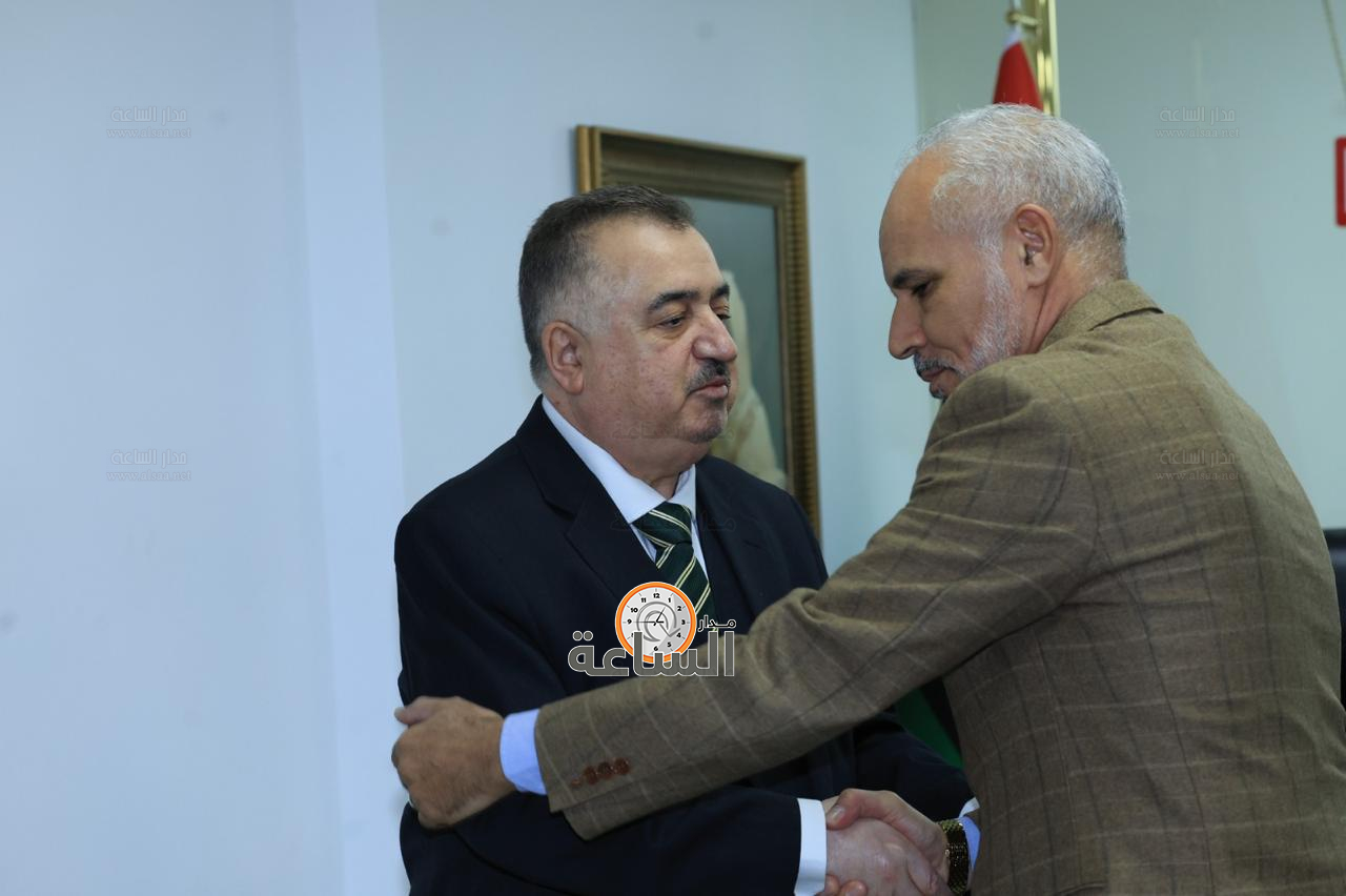 Madar Al-Saa Images 0.4876143546905686