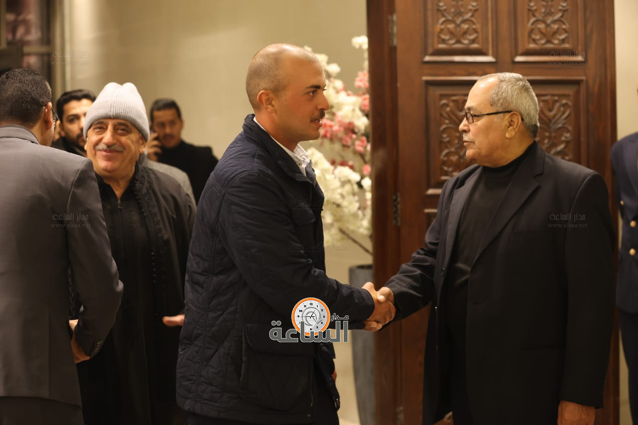 Madar Al-Saa Images 0.47148381528058336