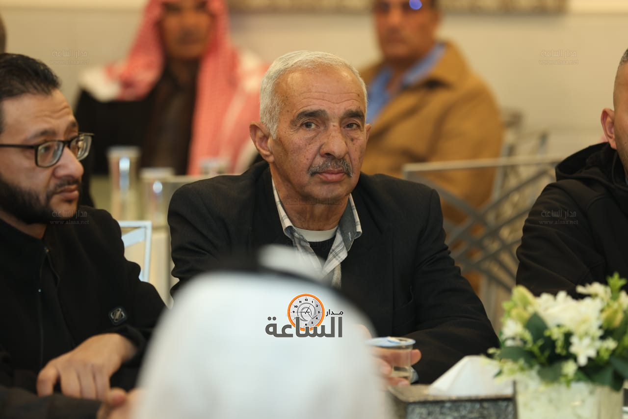 Madar Al-Saa Images 0.458753608640902