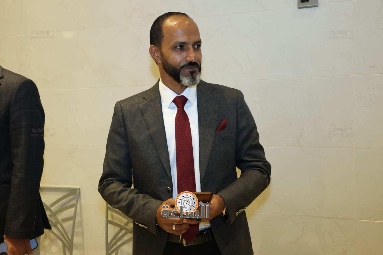 Madar Al-Saa Images 0.4198643111649424