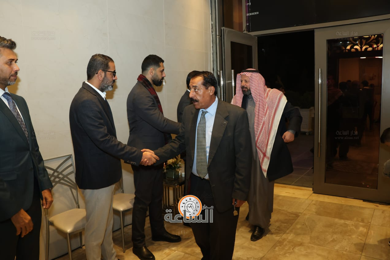 Madar Al-Saa Images 0.8640988591353804