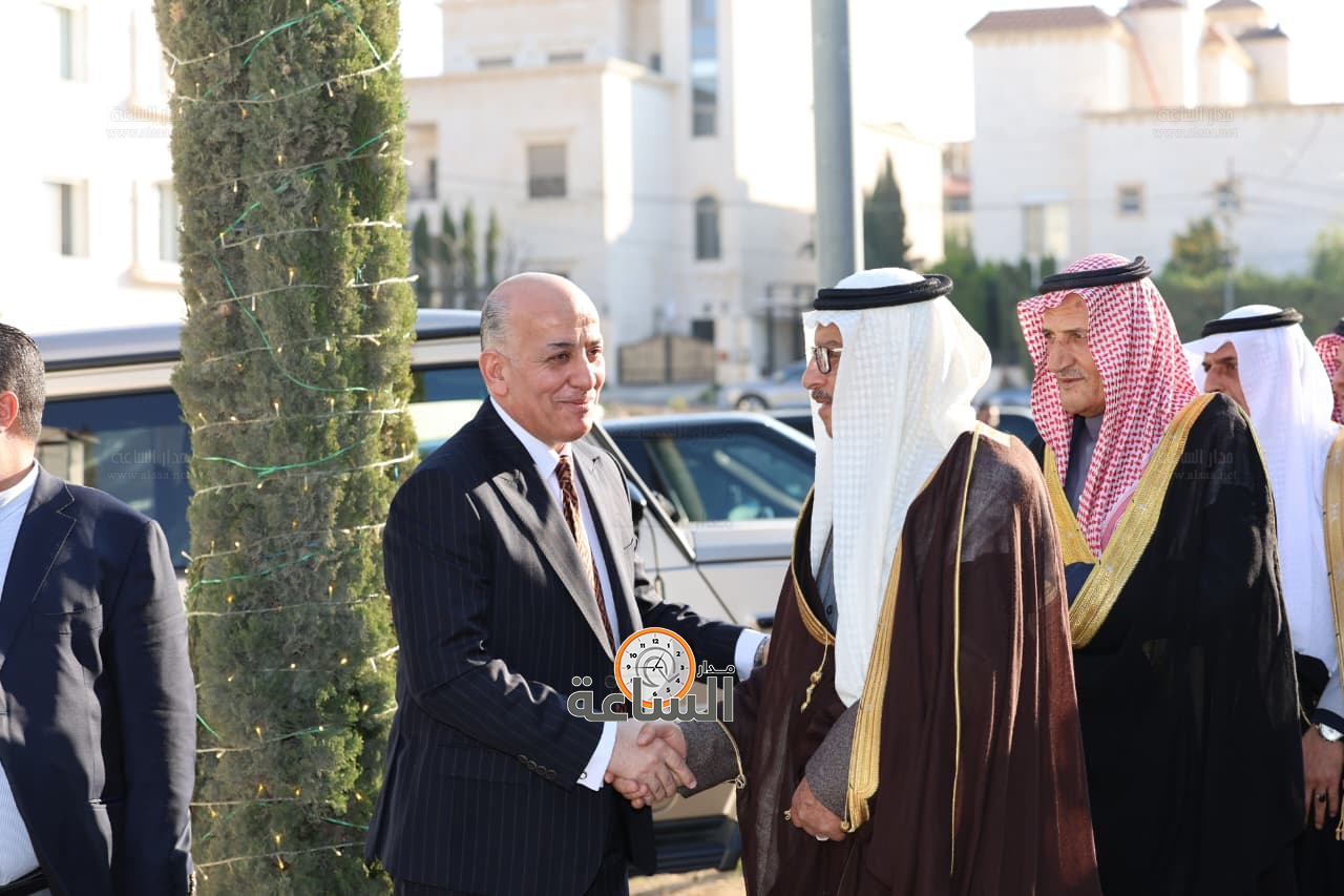 Madar Al-Saa Images 0.7113085672454436