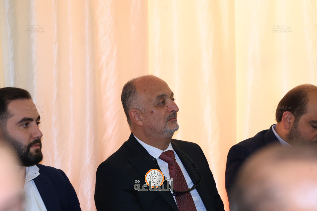 Madar Al-Saa Images 0.835683711542445